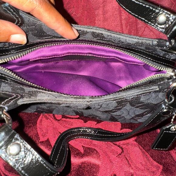 Coach Signature Black Canvas Shoulder Bag Purse - Picture 7 of 9